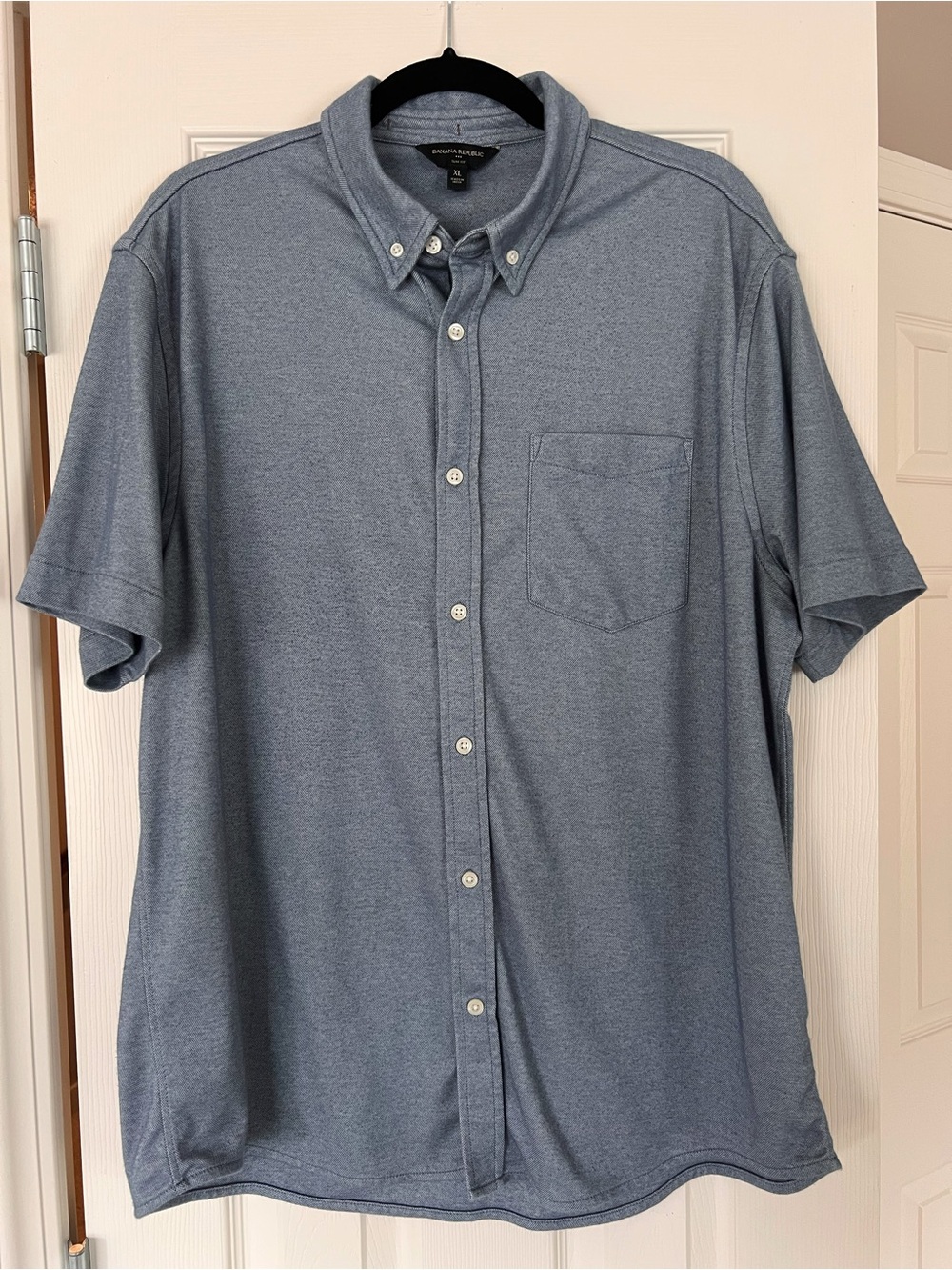 Banana Republic Men's Short Sleeve Button-Down Shirt - Heather Blue